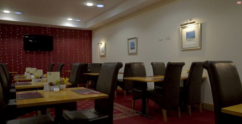 Portrush Adelphi Hotel Exterior foto The interior of the lounge